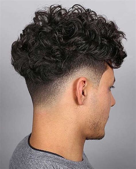 And the blowout cranks up the volume and evokes a classic 1950s vibe. . Blowout taper fade